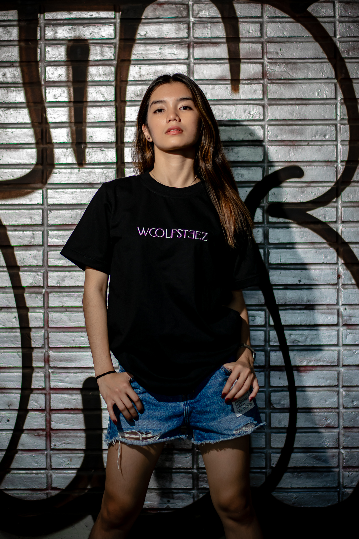 Minimalist Embroid Tee